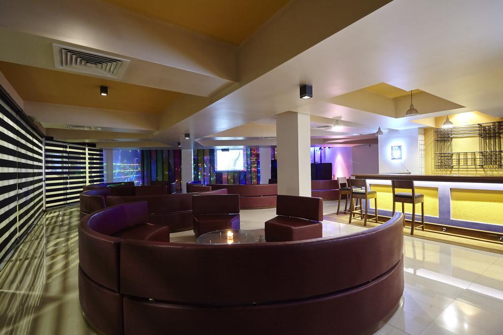 Turyaa Kalutara Hotel Buitenkant foto