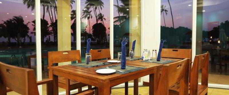 Turyaa Kalutara Hotel Buitenkant foto