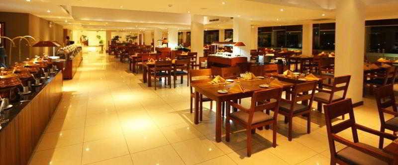 Turyaa Kalutara Hotel Buitenkant foto