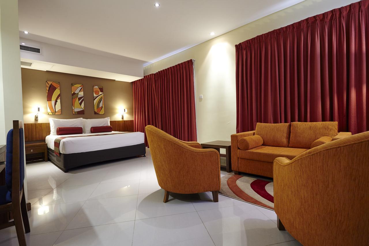 Turyaa Kalutara Hotel Buitenkant foto