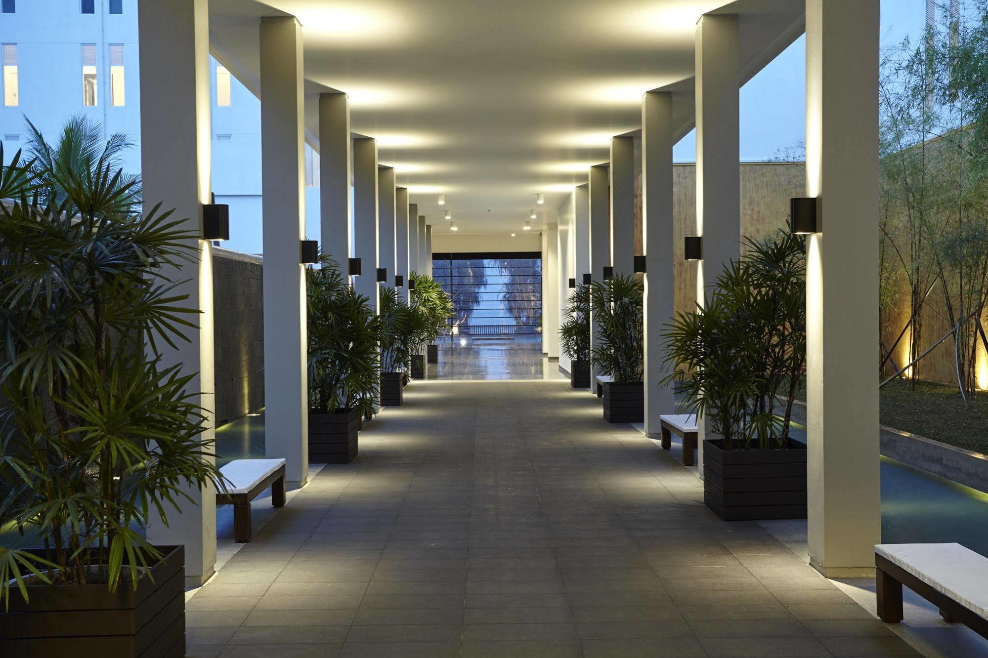 Turyaa Kalutara Hotel Buitenkant foto