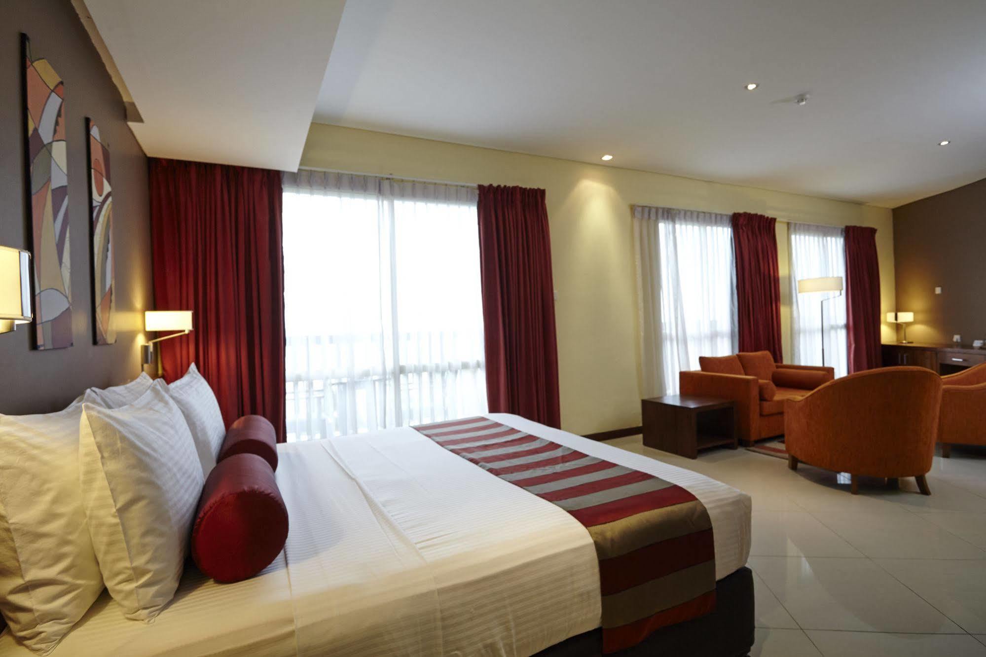 Turyaa Kalutara Hotel Buitenkant foto