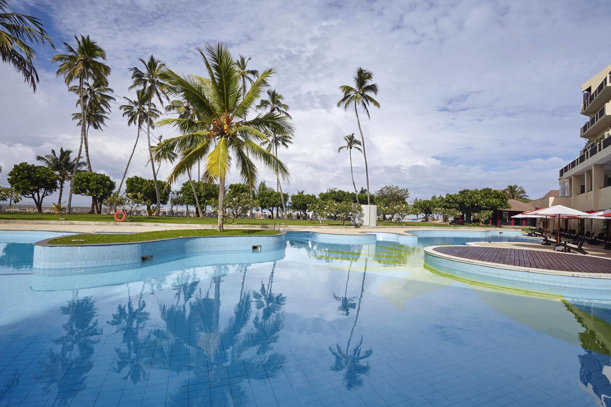 Turyaa Kalutara Hotel Buitenkant foto