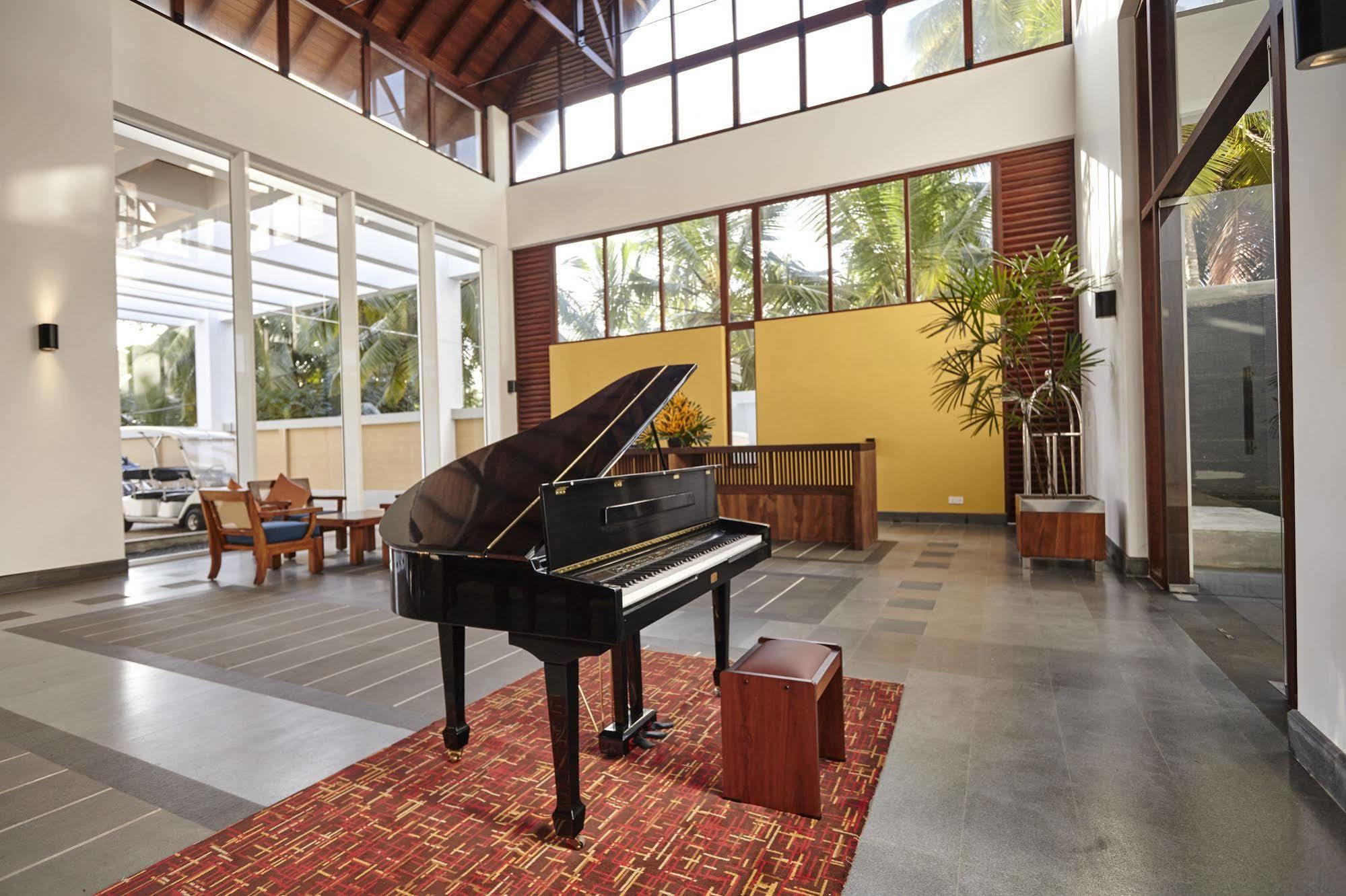Turyaa Kalutara Hotel Buitenkant foto